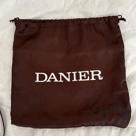 Danier Italian Leather crossbody Bag Brown Colour - Picture 10 of 10